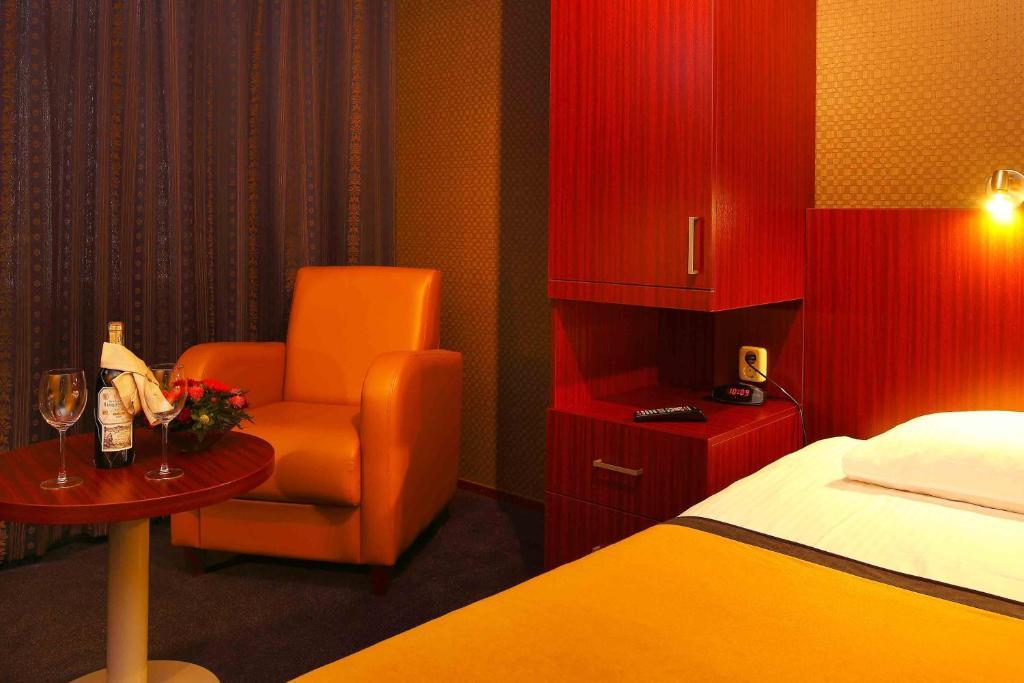 Hotel Parkzicht Veendam Номер фото